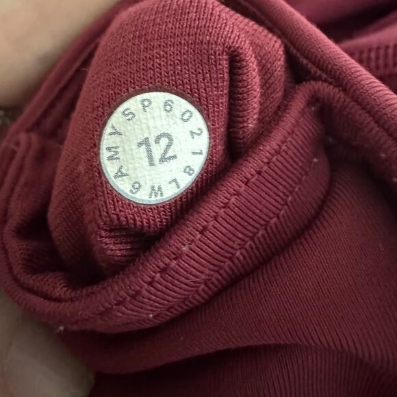 Lululemon All The Right Places Crop II Red Wine Burgundy Leggings Size 12 W6AMYS - Picture 3 of 4